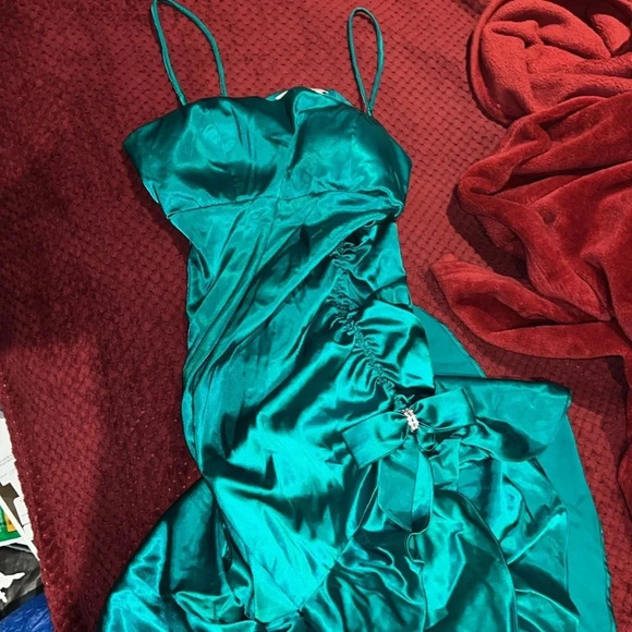 Vintage Blondie Nights Sexy  Hollywood Satin emerald green Runway dress - Picture 5 of 16